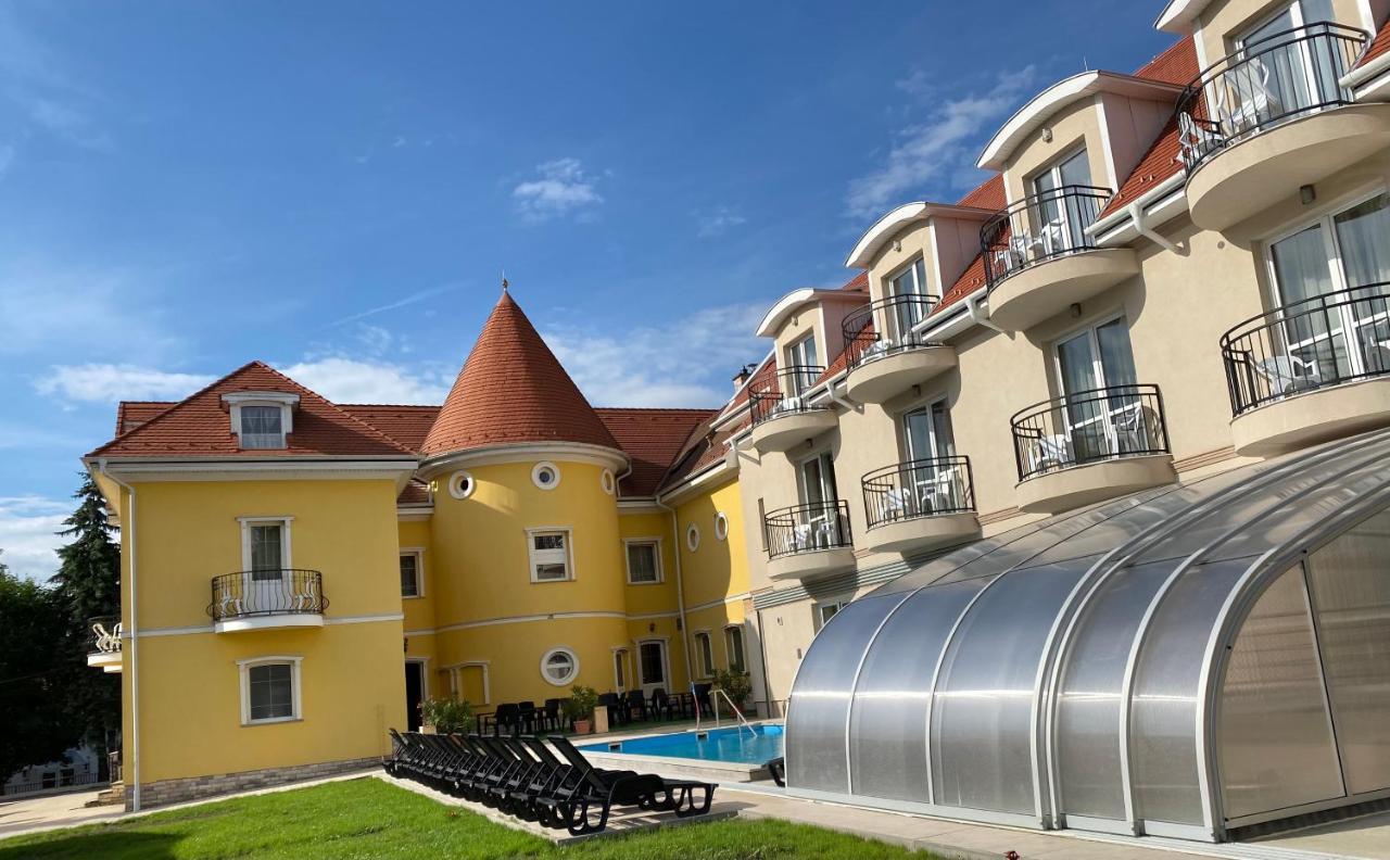 Villa Park Panzio Сильвашварад Экстерьер фото
